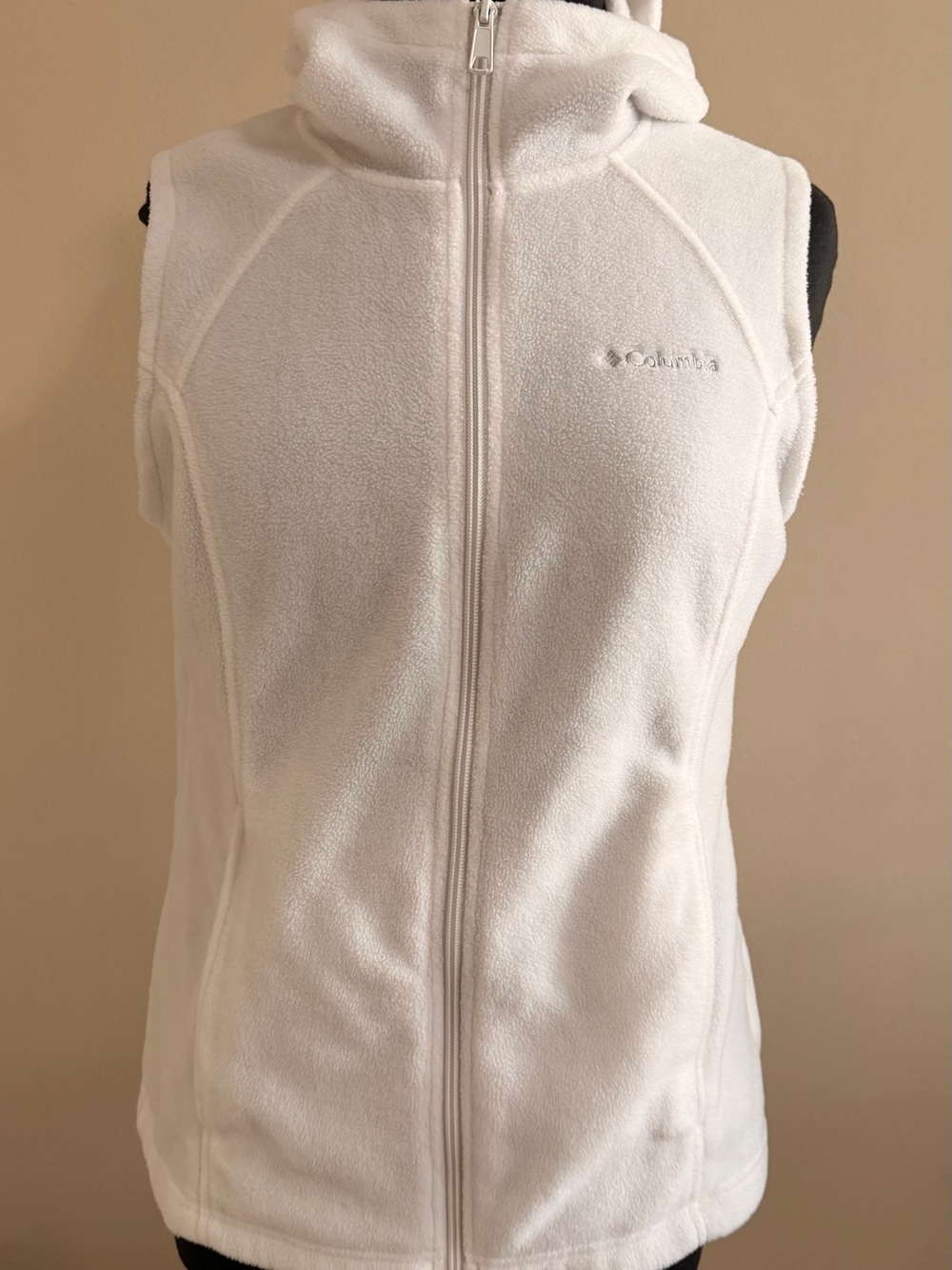 Columbia Women's White Sleeveless Fleece Vest with Hood